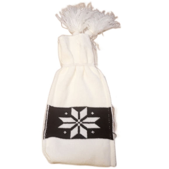 TPO Checkered Wool Blend Mittens with Sherpa Lining + Knit Snowflake Bag - Picture 2 of 12